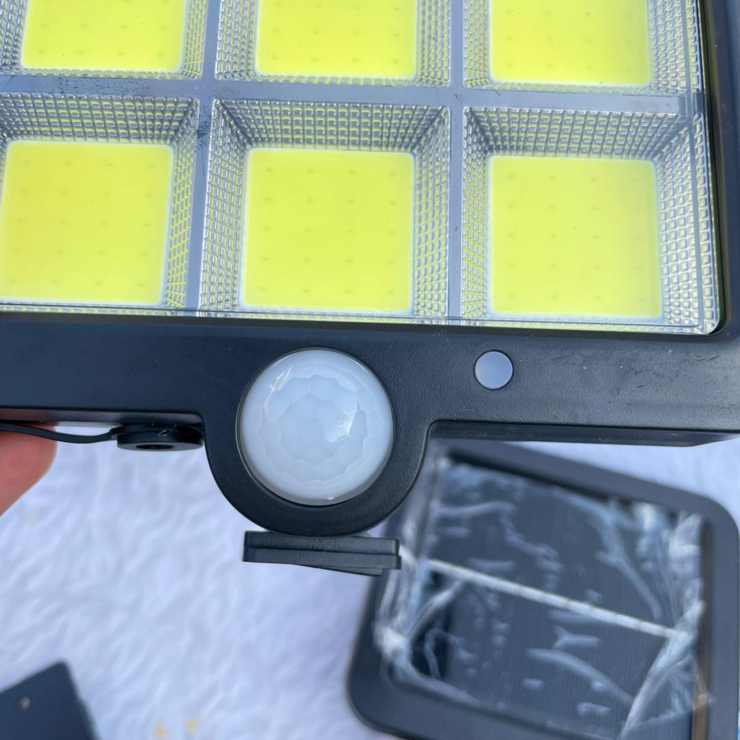 خرید چراغ خورشیدی دیواری پنل جدا COB سنسور دار 800 لومن ضدآب قابل تنظیم 360 درجه