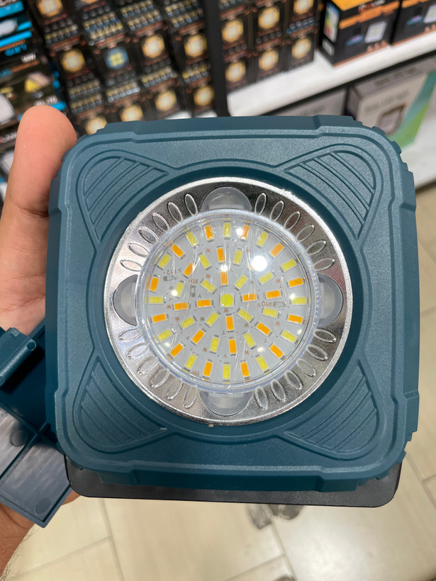 پروژکتور شارژی روئیلانگ مدل RL-78 توان معادل ۱۰۰ وات با پاوربانک و پایه آهنربایی