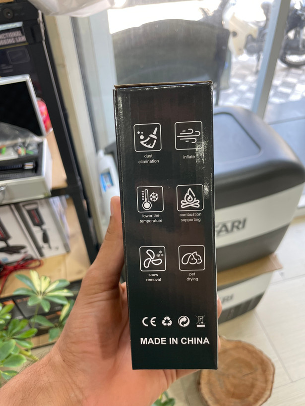 جت فن سهکاره خشن مدل F028 با روشنایی LED، مکش گردگیر و باتری ۴۰۰۰ میلیآمپرساعت