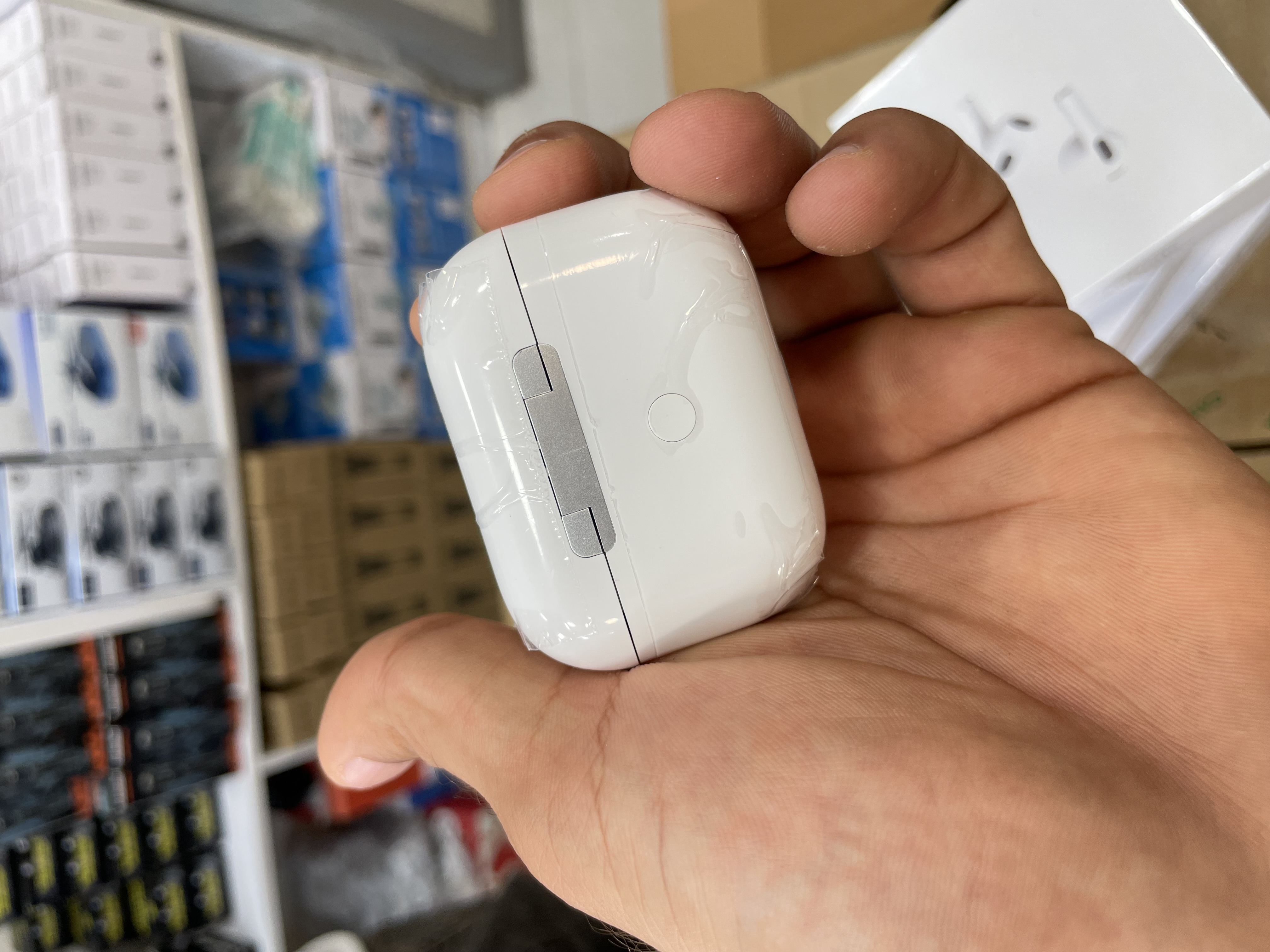 ایرپاد بیسیم اورایمو مدل Air-R03 با قابلیت ANC و کیس شارژ