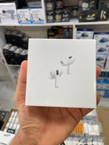 ایرپاد پرو اورجینال اپل نسل دوم با کیس شارژ مگسیف USB-C