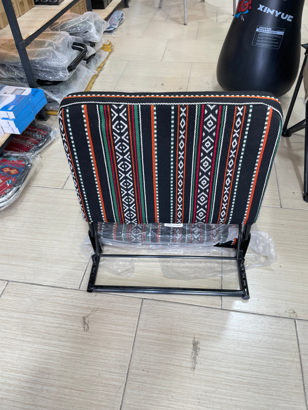 صندلی راحتی زمینی طرح سنتی سدو مشکی با پایه تاشو فلزی